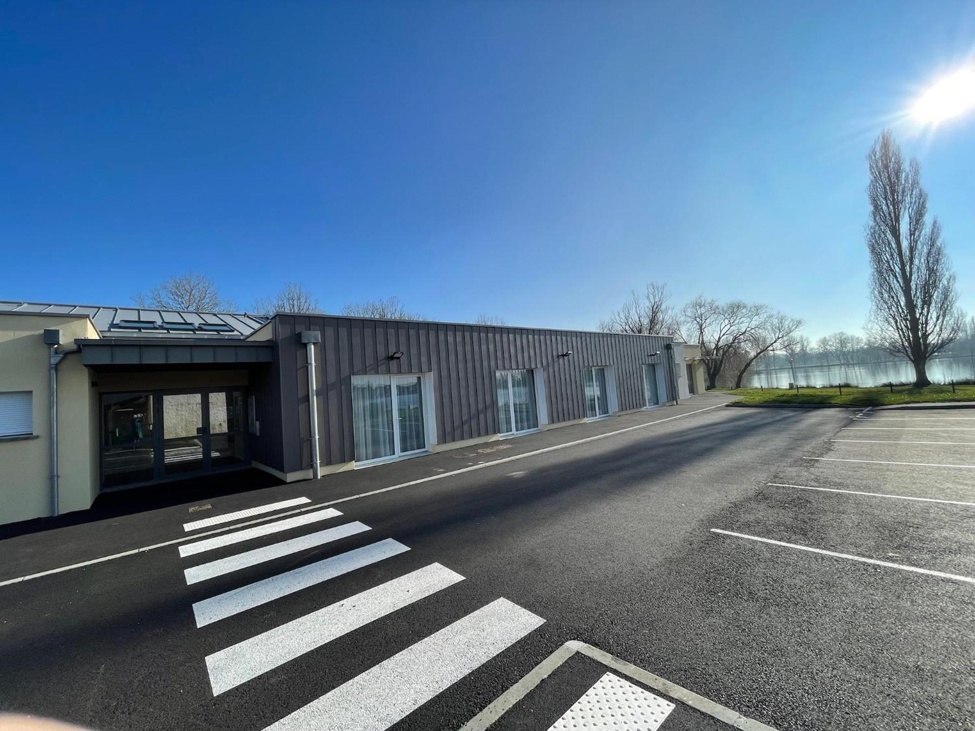 Relais Les Rives Du Lac Coulonges-sur-Sarthe Exterior foto